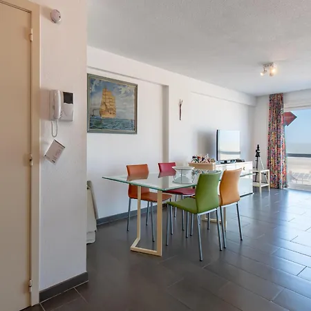 In Belgium With Stunning Sea View Apartment Ostende